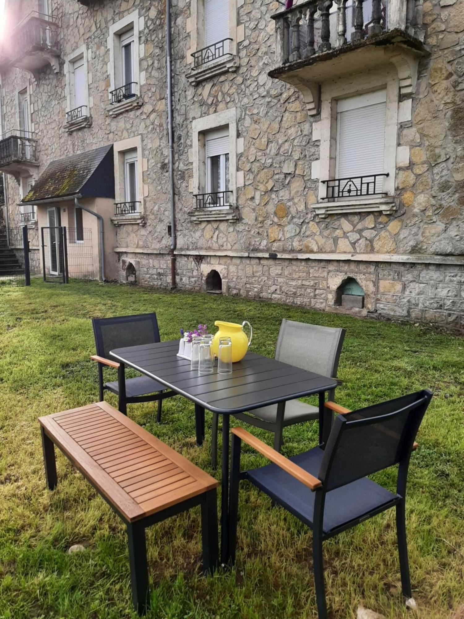 Grand Appartement Avec Jardin Bretenoux Εξωτερικό φωτογραφία